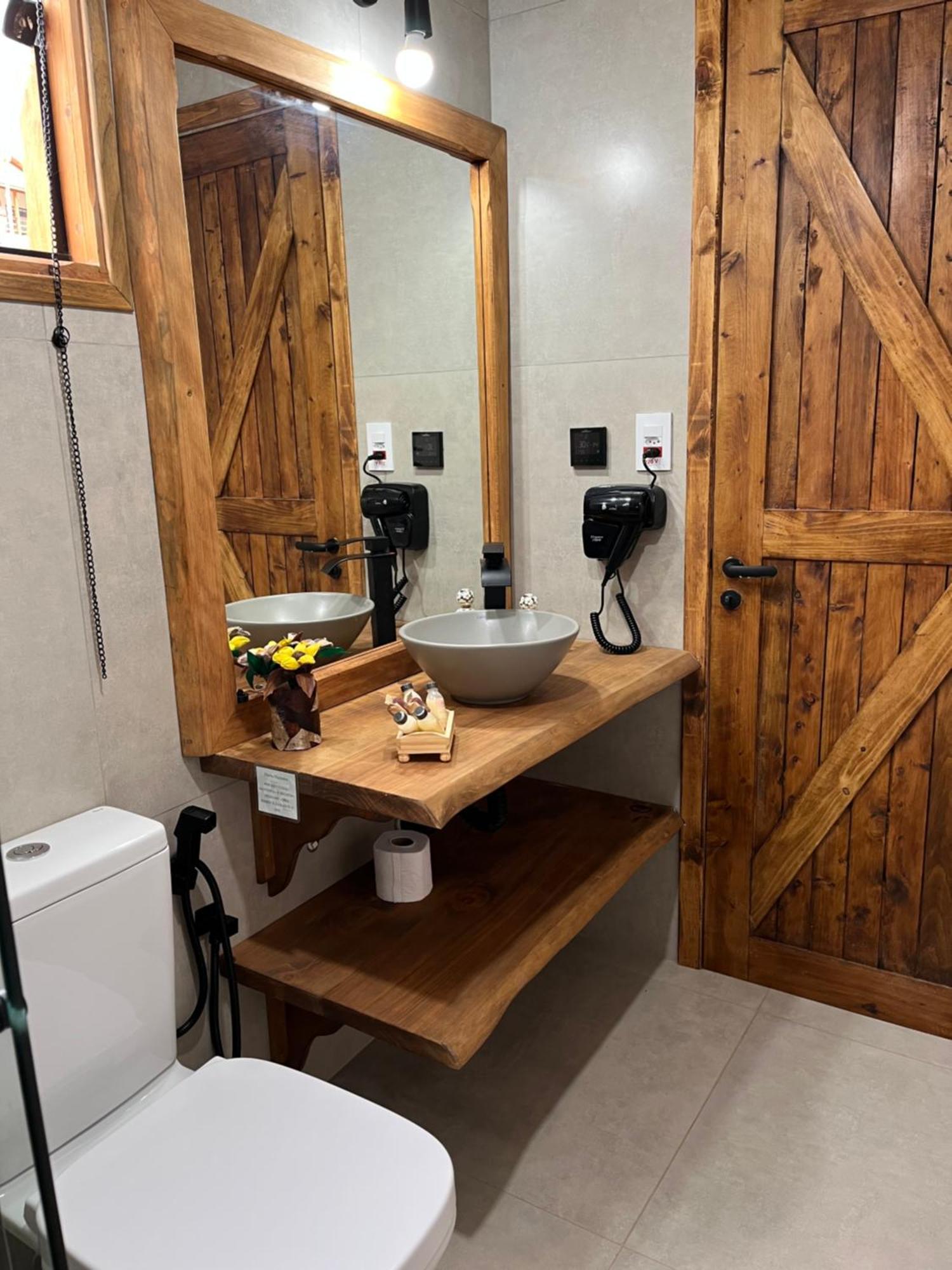 Pousada Ho'Oponopono Chalets & Wine Sapucai-Mirim Luaran gambar